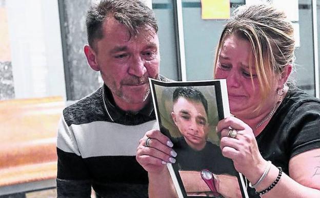 La víctima de la paliza de Amorebieta sigue en coma, pero ya respira por sí mismo