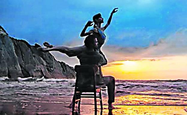 Lucía Lacarra viaja al interior del confinamiento en 'Fordlandia'