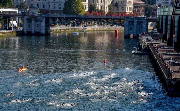 Espainiako distantzia erdiko triatloia eta aquabike txapelketak irailaren 18an ailegatuko dira Bilbora