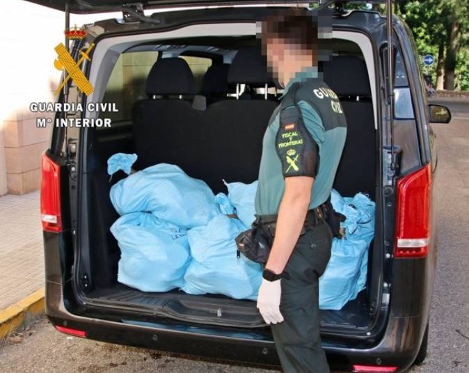 Detienen a un vizcaíno que huyó de Badajoz tras ser localizado con 270 kilos de hachís