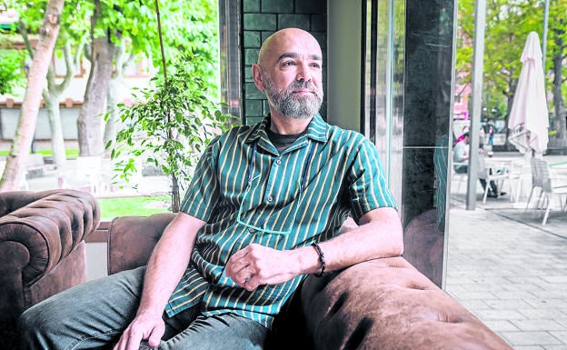 «Estamos un poco constreñidos en un edificio con tantos fondos y usuarios»