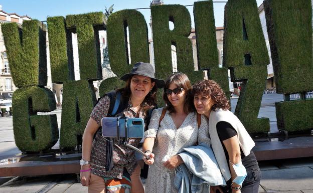 A Nieves y sus amigas les atrajo 'El silencio de la ciudad blanca'.