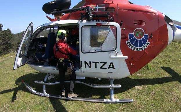 Rescatado un escalador herido en Apellaniz