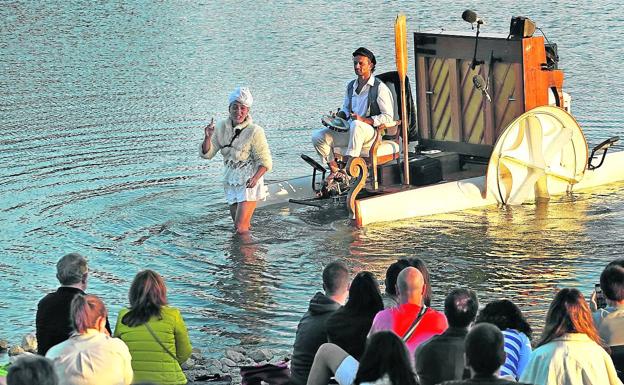 'El piano del lago' hace flotar la música en el embalse alavés de Landa