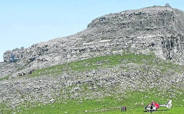 La creciente afición a la montaña dispara un 38% los rescates de la Ertzaintza en verano