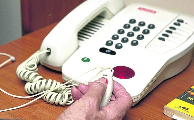 La teleasistencia avanzada y gratuita crece y suma 92 usuarios más hasta julio