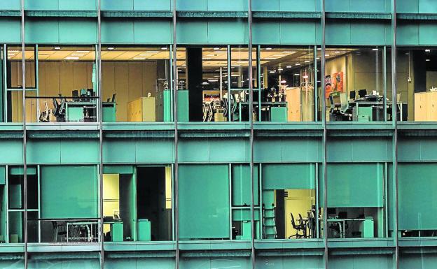 El sinuoso camino de regreso a la oficina