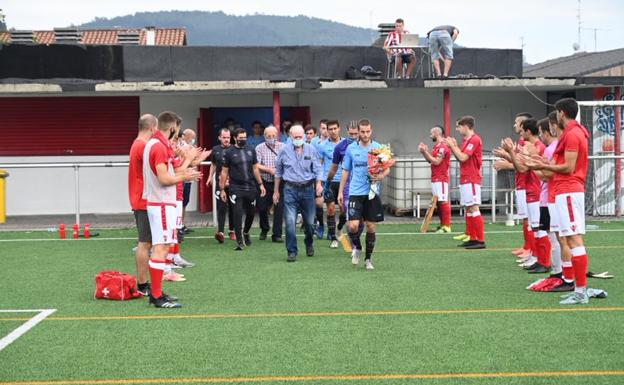 La directiva del Deusto critica los actos de un grupo de sus hinchas