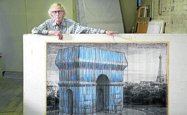 París hace realidad la obsesión de Christo