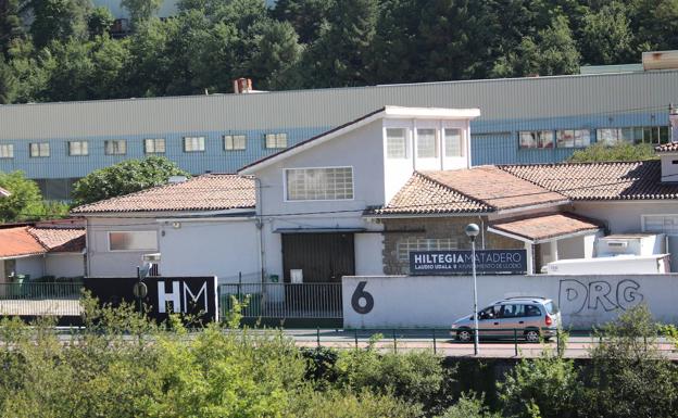 Llodio mantendrá cerrado el matadero y convocará un nuevo concurso este año