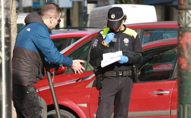 Multa de mil euros para la conductora de un patinete eléctrico que se negó a someterse a una prueba de alcoholemia