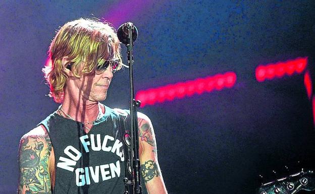 El bajista de Guns N' Roses: un músico satánico salvado del infierno