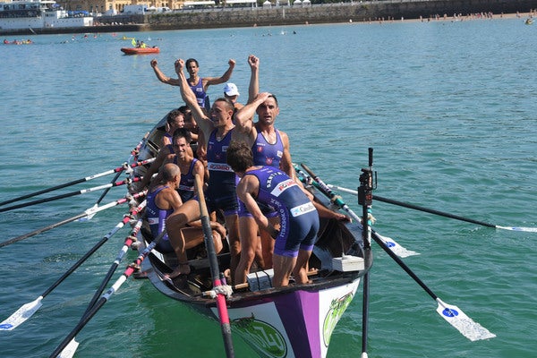 Santurtzi se alzó con la Bandera de La Concha