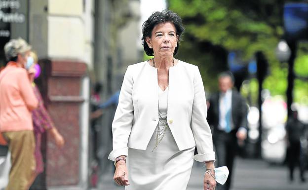 «No estoy decepcionada por dejar el Gobierno, pero me habría gustado concluir mi obra»