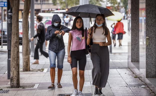 Las nubes y la lluvia anticipan la llegada del otoño a Álava