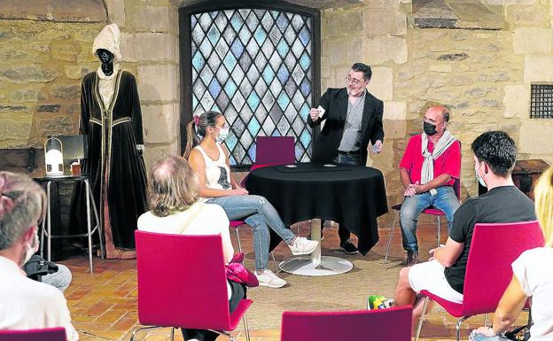 «Me gusta que el público quiera descubrir el truco»