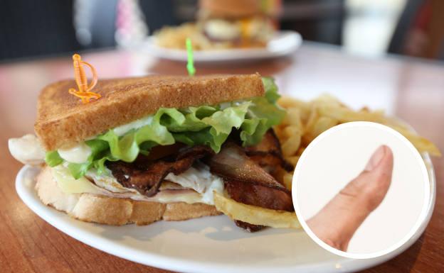 Hallan un dedo humano dentro de una hamburguesa en un restaurante de Bolivia