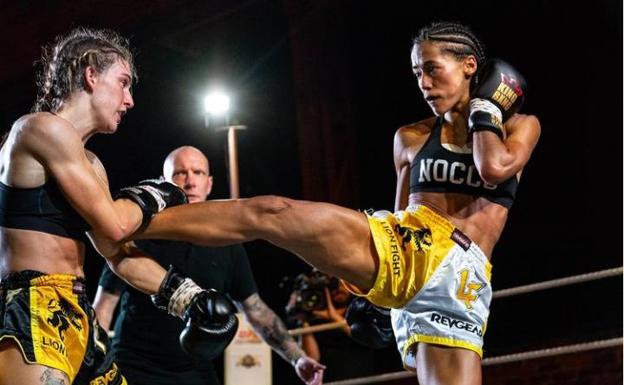 Lara Fernández, la campeona del mundo de muay thai que trabaja en una gasolinera