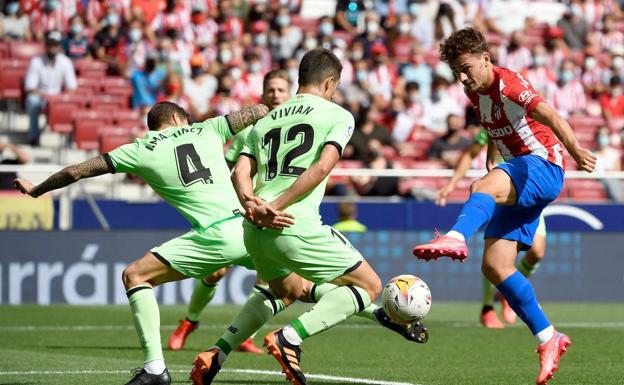 La defensa del Athletic, de las mejores del continente