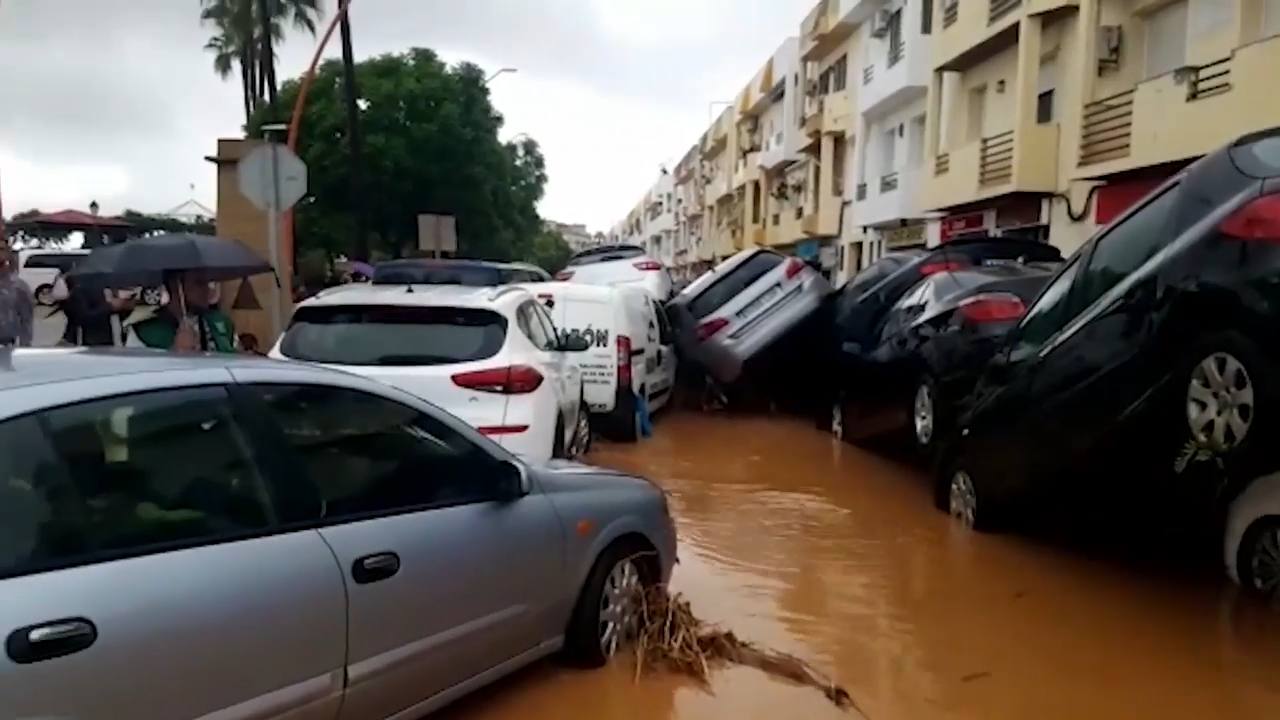 Las consecuencias de la DANA: cortes de carretera, inundaciones y cierres de colegios en Extremadura y Huelva