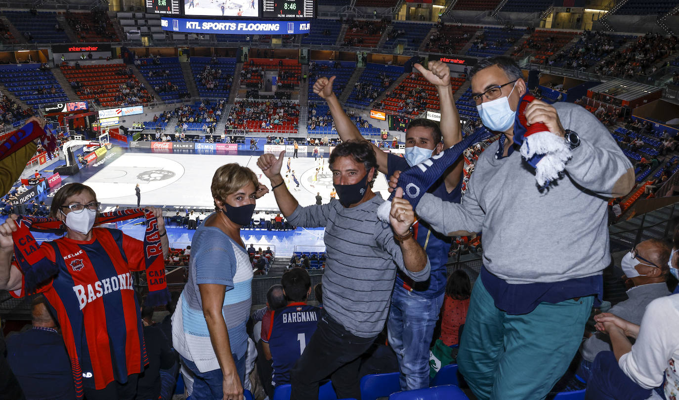 Así ha sido el esperado regreso de la afición al Buesa Arena