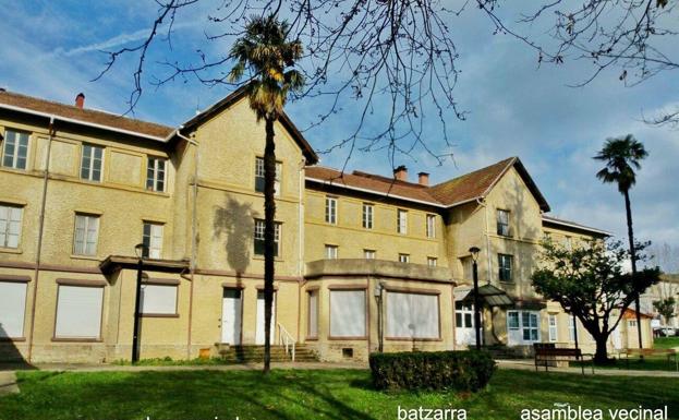Gerediaga insta a que se mantenga en pie el antiguo hotel del balneario de Zaldibar