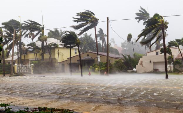 Nondik ote dator ekaitz tropikalei izena jartzearen inguruko ideia?