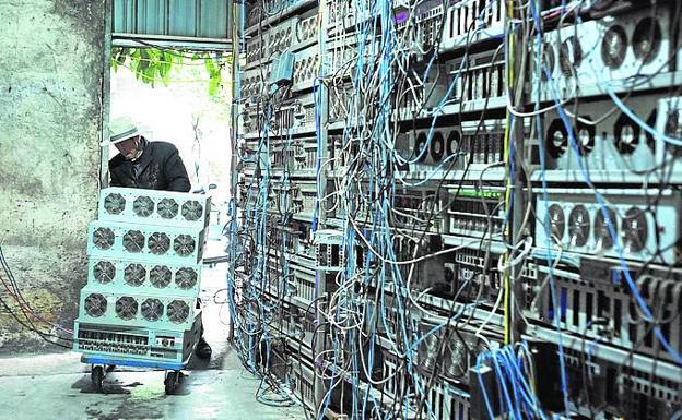 China declara ilegales todas las operaciones con criptomonedas