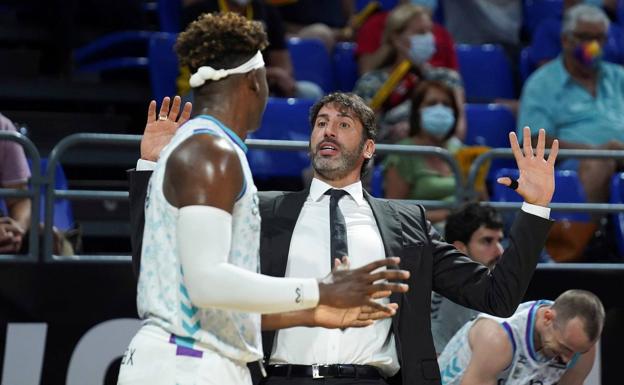 «Hemos estado fallones en los tiros libres», lamenta Álex Mumbrú