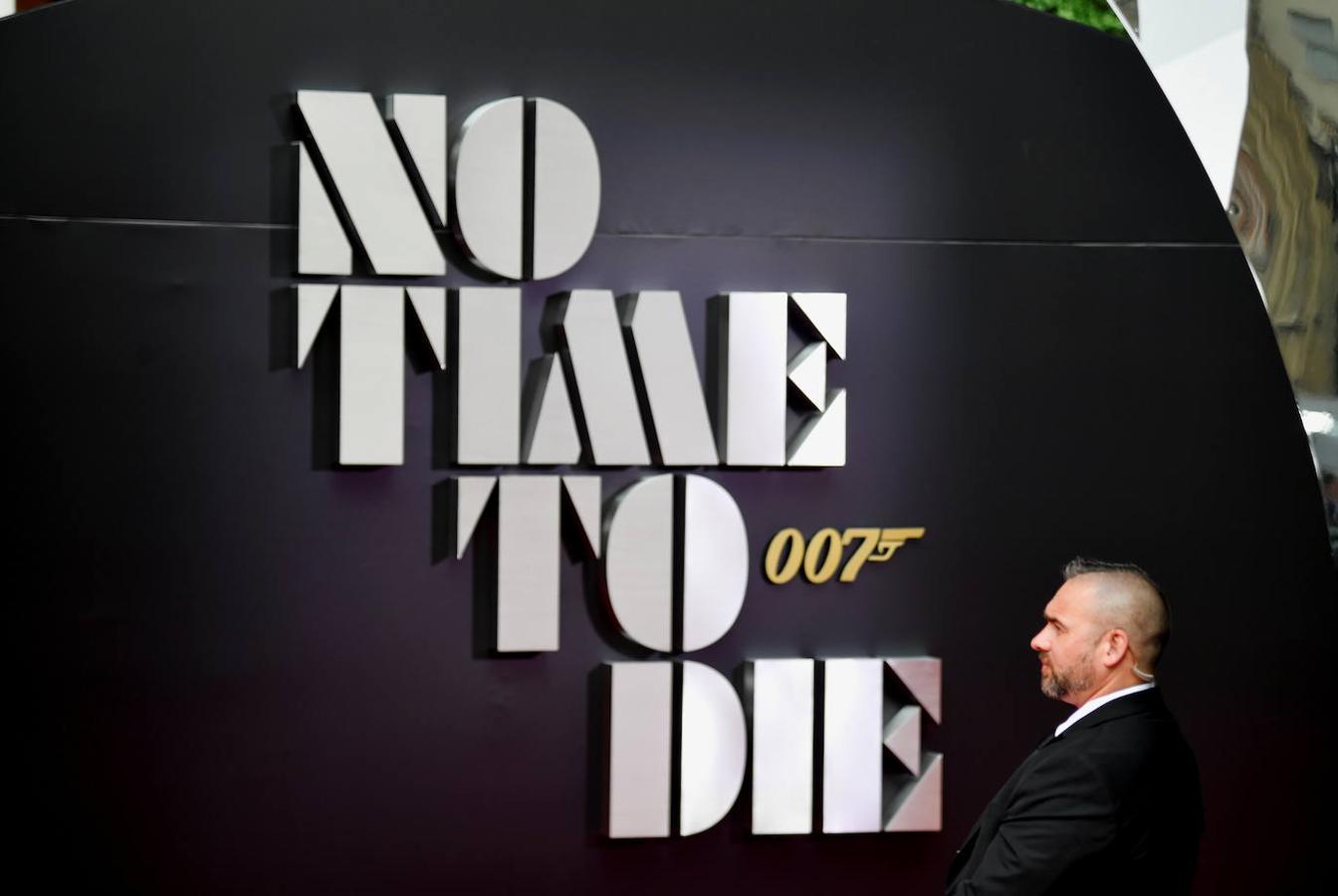 Fotos La Premier De La Nueva Pelicula De James Bond En Imagenes El Correo