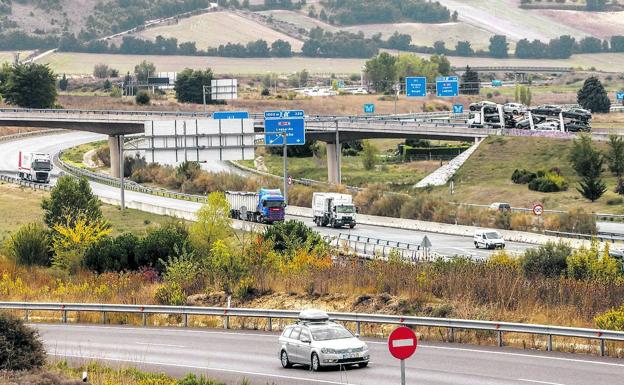 El nudo crítico de Armiñón tendrá más carriles para acabar con el colapso del tráfico