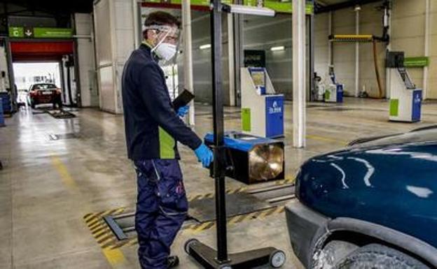 Estos son los vehículos que tienen que pasar su primera ITV este mes de octubre