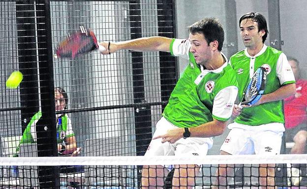 Los equipos vascos avanzan en el Europeo de pádel