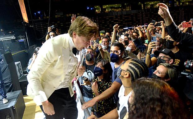 Intercambio de energías entre The Hives y el BBK Live