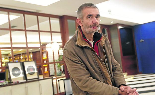 El imprescindible humor ante la vida de Philippe Lançon