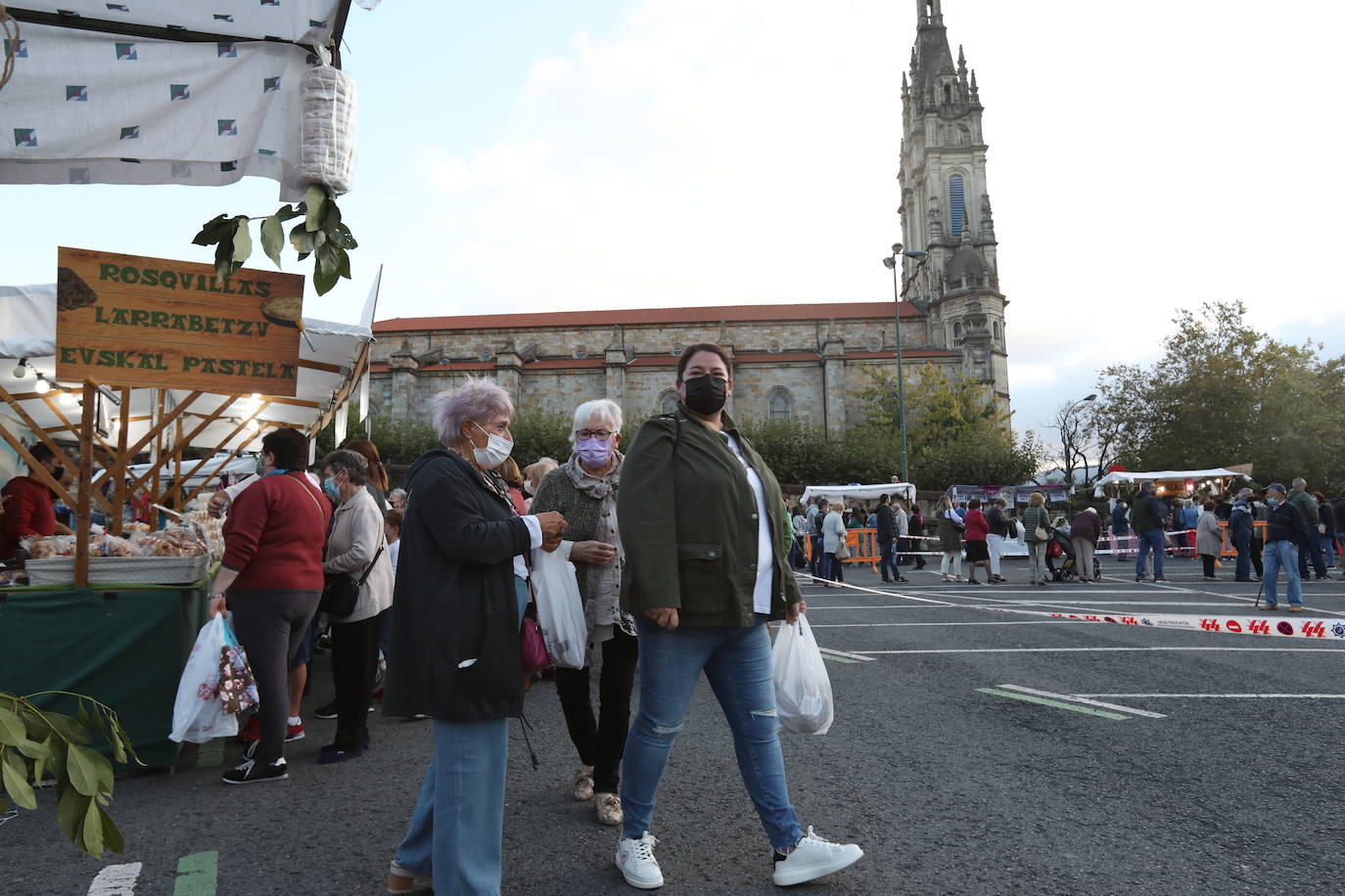 «Cómo no íbamos a venir, a la Virgen de Begoña se la quiere, mucho, mucho»