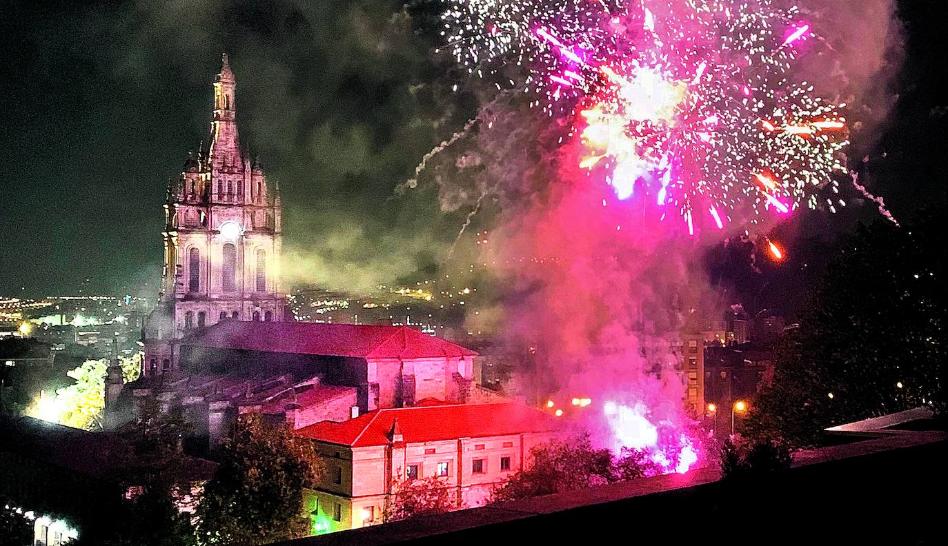 Miles de personas acuden a la romería de la Amatxu