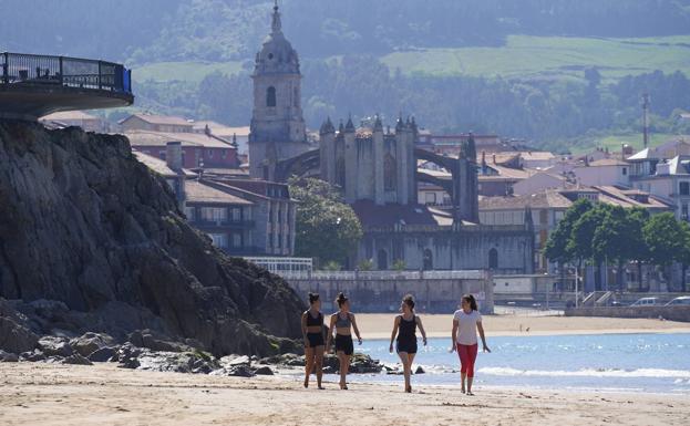 Karraspio es la playa mejor valorada de Bizkaia, seguida del arenal de Laga