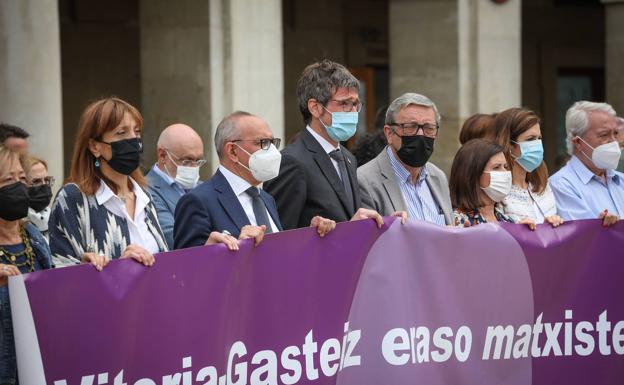 Concentración a las 12.00 horas en la plaza de España