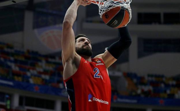 Un Shengelia de récord comanda la victoria del CSKA en el derbi ruso