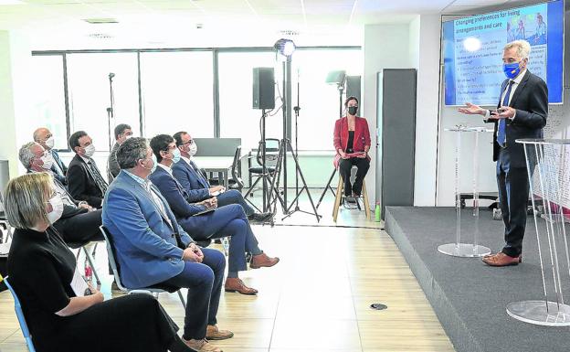 La Torre Urduliz abre el laboratorio foral de proyectos orientados a mayores