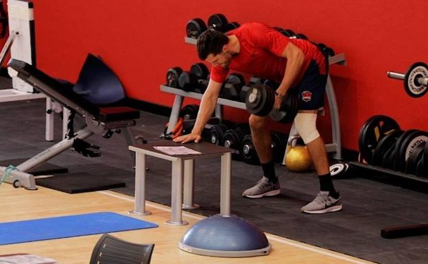 Alec Peters, sin fecha de regreso