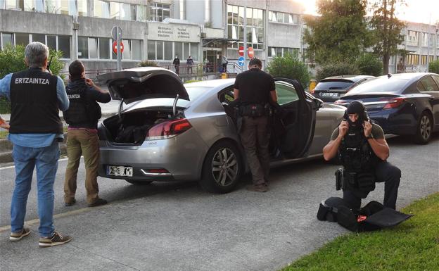 El autor del tiroteo en la UPV de Leioa dejó una carta manuscrita de despedida a su familia