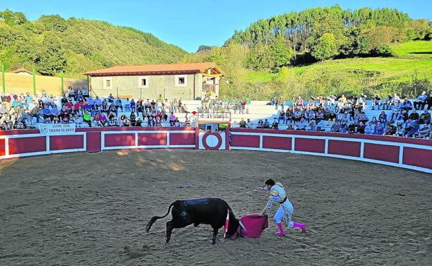 Trucíos devuelve la ilusión a la afición taurina de Bizkaia