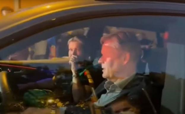 Insultos, escupitajos y patadas al coche de Koeman tras perder el clásico