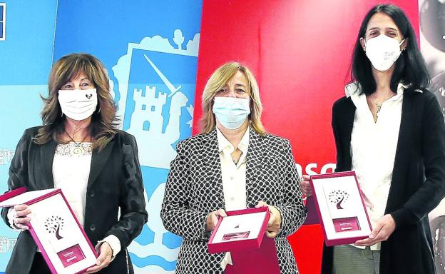 «Las jóvenes deben tener referentes de mujeres científicas cercanas»