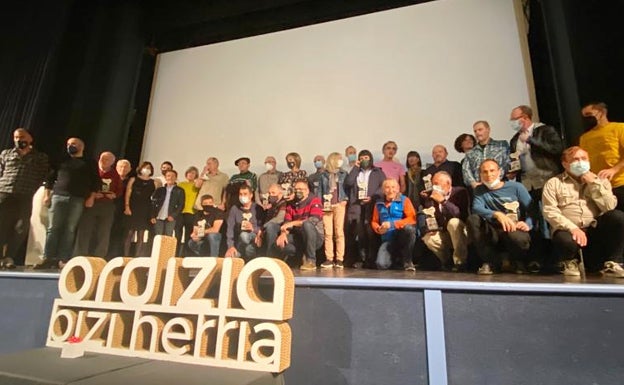 La EMF premia a los mejores del año en la XXV Gala del Montañismo Vasco