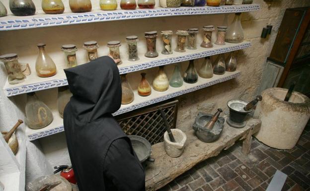 Ruta por las viejas boticas y los medicamentos naturales