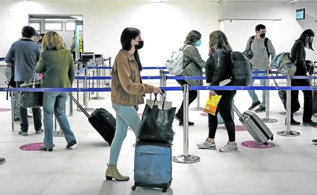Foronda roza los 21.000 pasajeros en octubre y logra uno de sus mejores registros mensuales