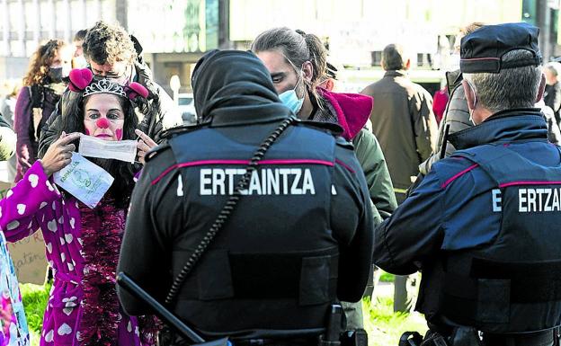 La reforma de la 'ley mordaza' también indigna a los ertzainas